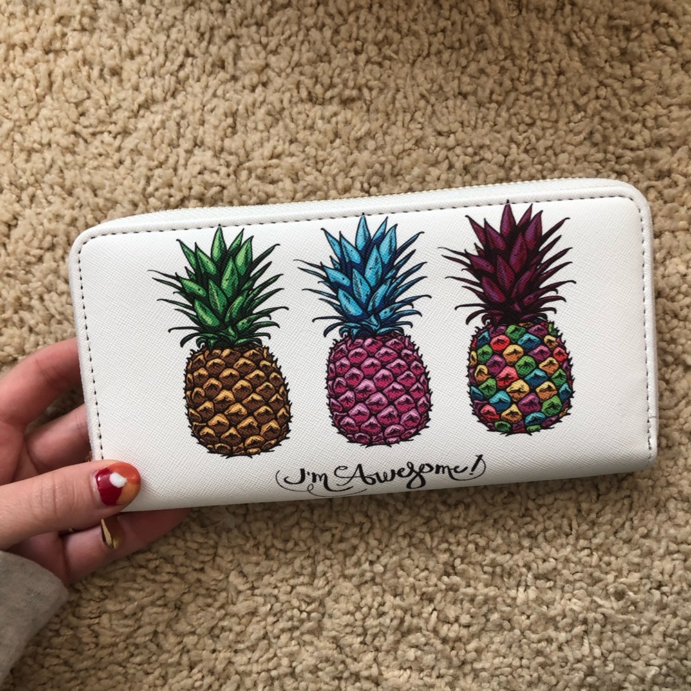 pineapple wallet